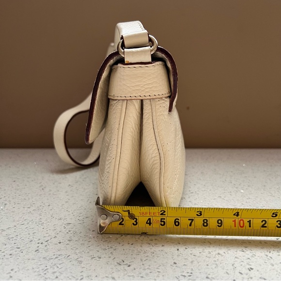 Kate Spade New York Leather Off White Cream Perforated Shoulder Bag Purse - Picture 15 of 16